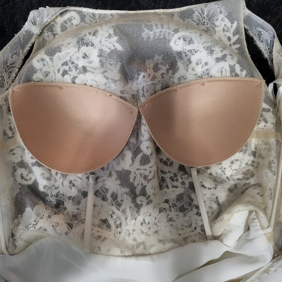 NWT~$1595~JOVANI~SZ 4~IVORY LACE RHINESTONE EMBELLISHED LONG TRAIN WEDDING DRESS - Picture 14 of 16